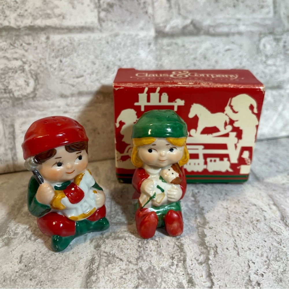 Vintage Avon 1983 Claus & Company Santa’s Helpers Salt & Pepper Shakers
